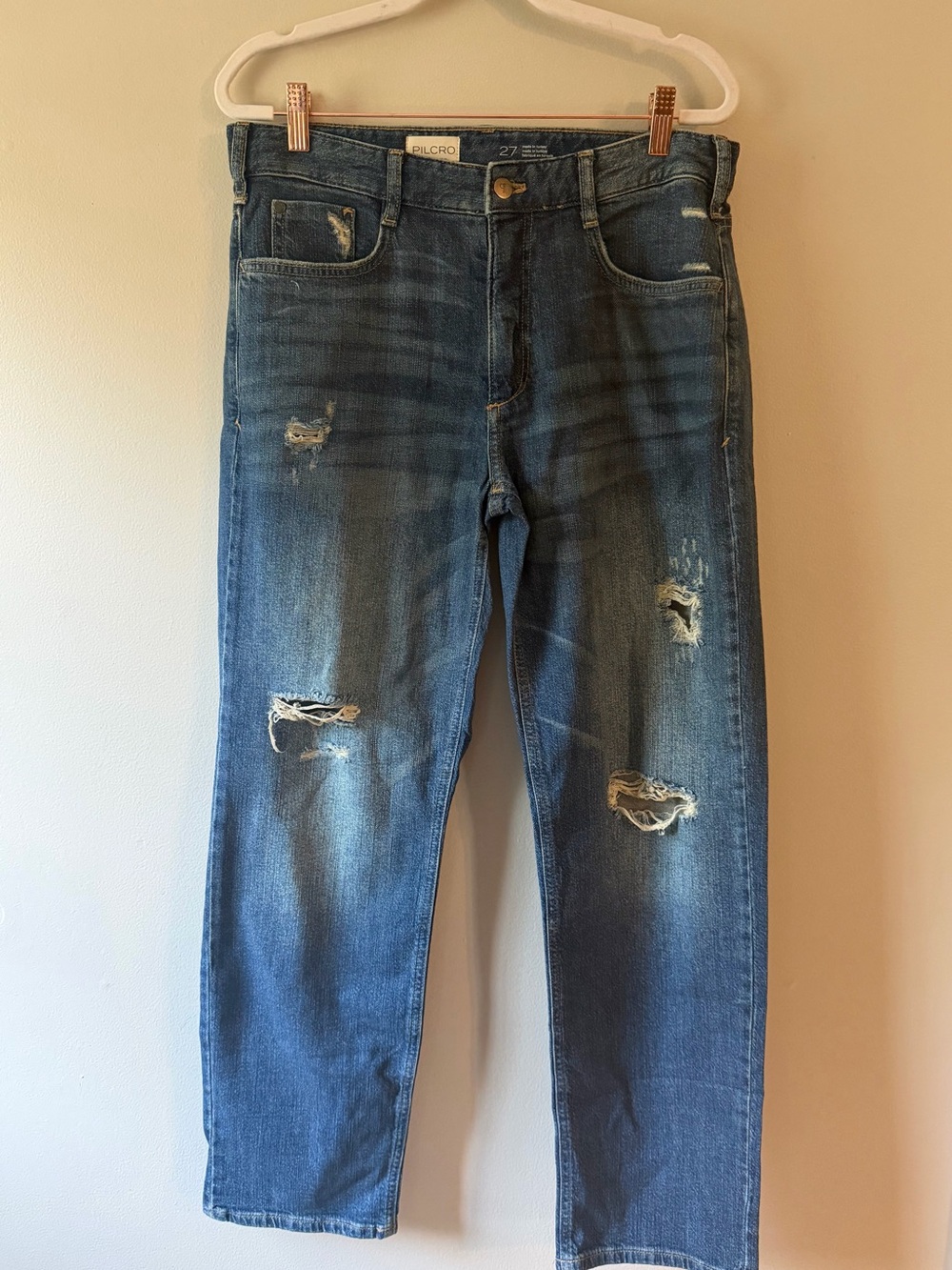 Pilcro- Straight Distressed Boyfriend Jeans
